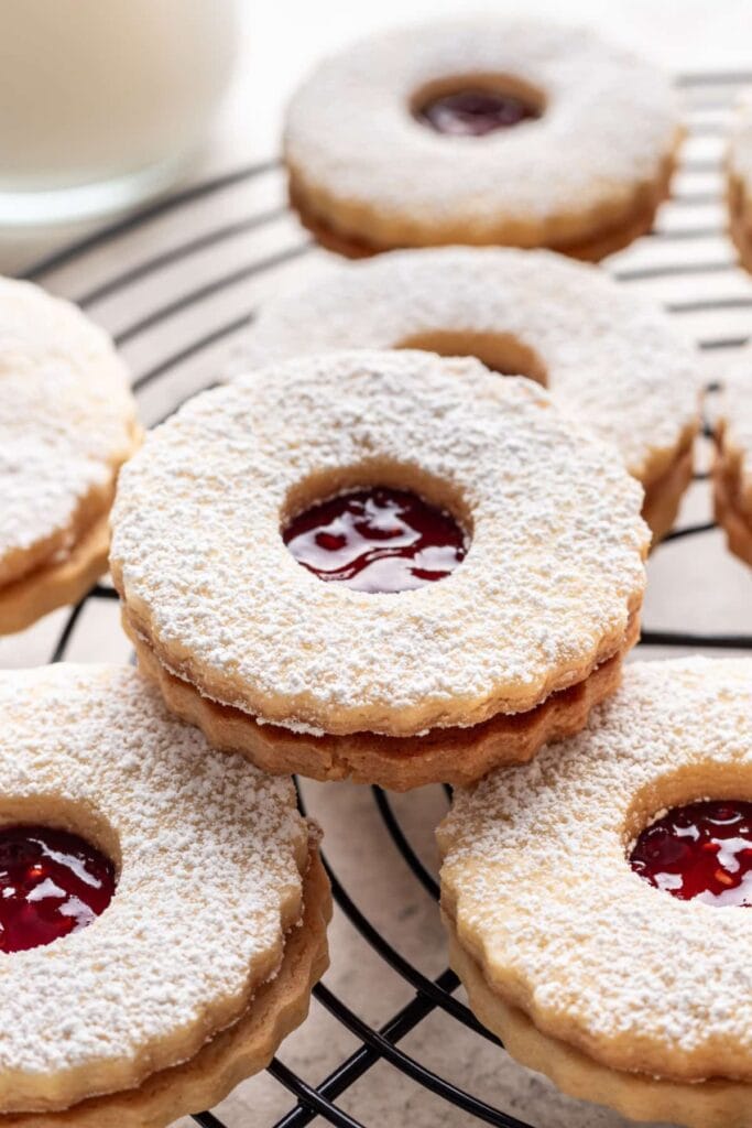 Delicious Linzer Cookies Recipe for a Sweet Treat