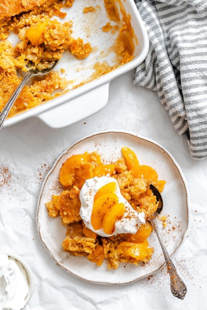 Delicious Peach Dump Cake Recipe for Easy Desserts