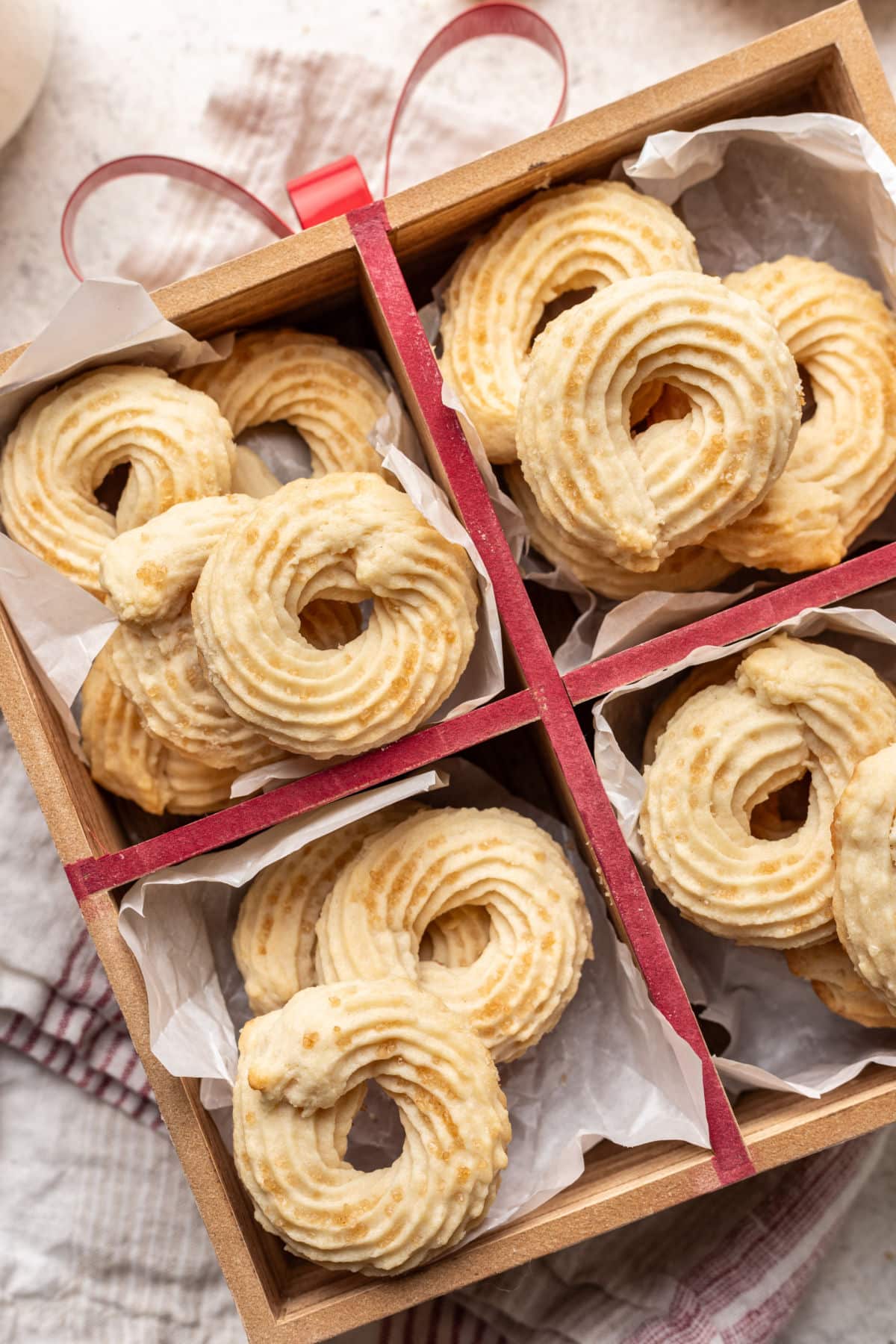Danish Butter Cookies Recipe: Deliciously Buttery and Crispy Treats