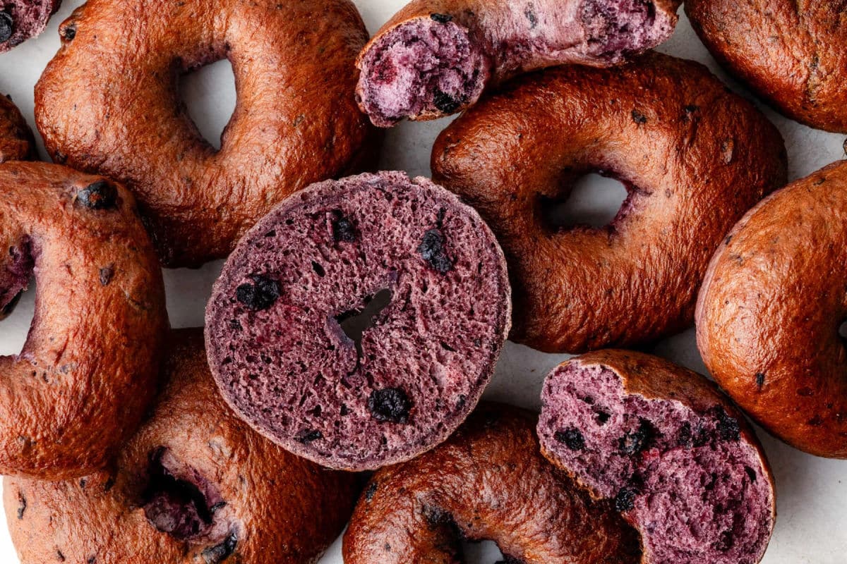 Delicious Homemade Blueberry Bagels Recipe
